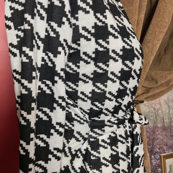 Black Houndstooth Lightweight Wrap Cardigan/Jacket size small - Picture 3 of 6